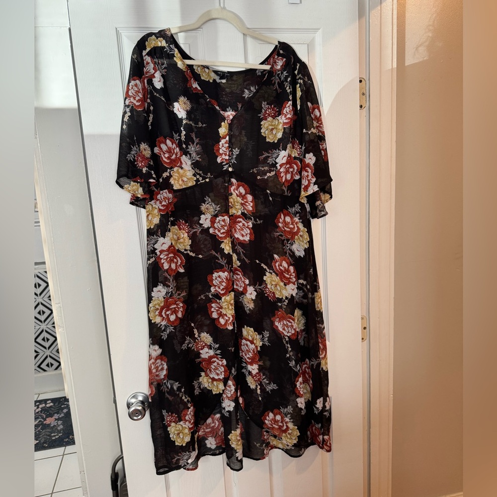 New Look Sheer Floral Kimono size 20